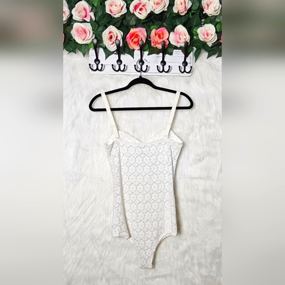 I LOVE H81 Classic White Lace Bodysuit - Picture 2 of 5